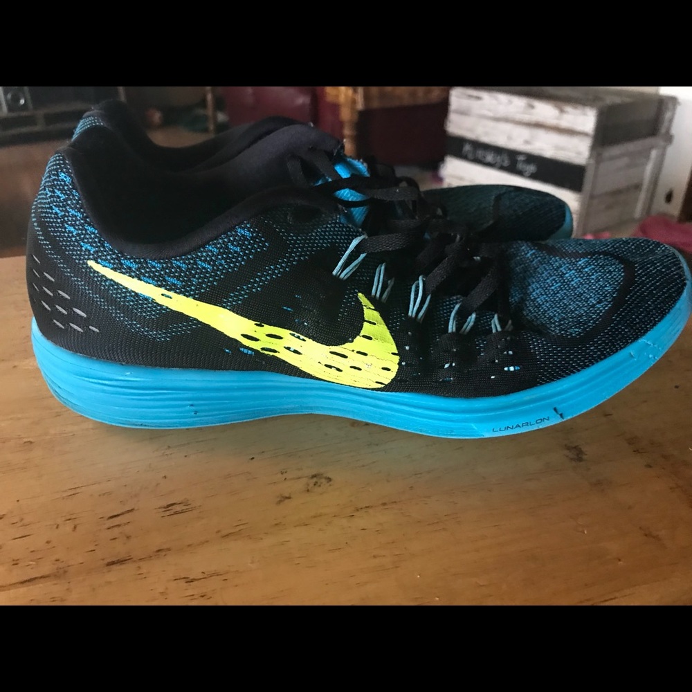 Men’s Nike shoes